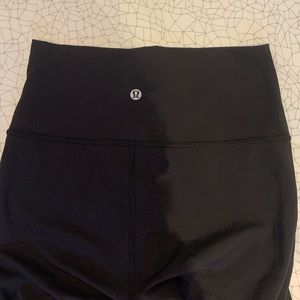 Lululemon wunderunder size 4